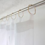 Voilage blanc effet lin avec anneaux dor�s 140 x 240 cm