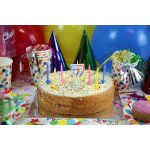 12630 - pc - un lot de 24 bougies d'anniversaire + 12 porte - bougies - couleur : rose - bougies d'anniversair ...