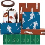 Lot de 4 feuilles de papier cadeau de ballon de rugby , 50 x 70 cm par feuille 4 motifs avec ruban de ... Lot de 4 feuilles de papier cadeau de ballon de rugby , 50 x 70 cm par feuille 4 motifs avec ruban de ...