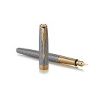Parker stylo - plume sonnet, argent cisel� avec attributs finition or, plume fine 18carats livr� dans ...