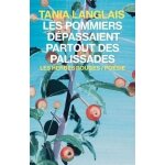 Les pommiers d�passaient partout des palissades