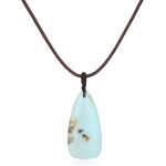 Sept - collier cordon cuir, pendentif triangulaire, pendentif turquoise péruvienne Sept - collier cordon cuir, pendentif triangulaire, pendentif turquoise péruvienne