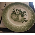1 assiette verte représentant 2 poires - provenance france 1 assiette verte représentant 2 poires - provenance france