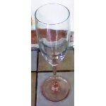 1 flte a champagne , pied haut , pied et socle vieux rose - hauteur 22cm environ - diamtre 05cm env. ...