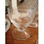 11 petits verres a liqueurs 5 cm de haut très bon etat 11 petits verres a liqueurs 5 cm de haut très bon etat