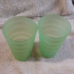 2 grands gobelets tupperware verts