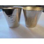 2 mini verres / gobelets metal argente  ; bourbon whisky  ; idee cadeau