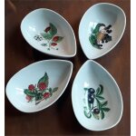 4 petits ramequins avocats / porcelaine de paris - décor les fruits sauvages 4 petits ramequins avocats / porcelaine de paris - décor les fruits sauvages