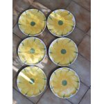 6 assiettes italienne en fa�ence d�cor fleur jaune stylis�e sur fond blanc.
