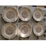 6 assiettes plates. d�cor cal�che.