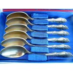 6 petites cuill�res a dessert argent massif vermeil