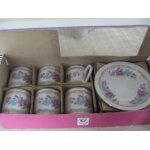 6 tasses a caf� et soucoupes