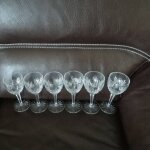 6 verres a vin blanc. en cristal de saint - louis