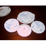 Ancien service a g�teau a d�cor floral, en porcelaine de sologne, not�  ; exclusivit� n5.