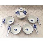Ancien service a riz complet en porcelaine bleue et blanche signe art qinghua