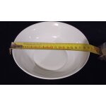 Assiette creuse ; bol ; en porcelaine de limoges bernardaud, décor or exclusif. Assiette creuse ; bol ; en porcelaine de limoges bernardaud, décor or exclusif.