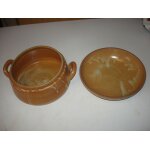 Assiette creuse et pot en terre cuite