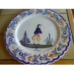 Assiette , plat a facettes dentel�es - fa�ence hb quimper - petite restauration sur un bord n 315 - diam ...