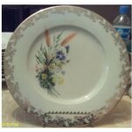 Assiette plate - en  ; porcelaine de limoges - france  ;