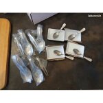 Assortiment pour ap�ritif avec 4 coupelles, 4 cuill�res, 4 cuill�res bouch�es et 4 fourchettes
