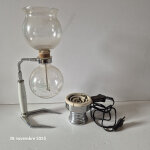 Tr�s belle cafeti�re hellem en verre pyrex, support m�tal et porcelaine.
