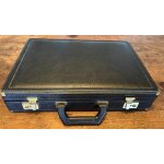 Vends tr�s belle m�nag�re solingen 23 / 24 carats 70 pi�ces dans mallette jamais utilis�e.