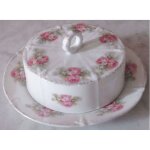 Beurrier ancien rond avec couvercle en porcelaine epaisse - blanc avec dcor floral - diamtre base 20cm ...