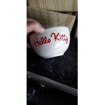 Bonjour je vends un lot de bol et mug hello kitty il a environ 200 pieces avec aussi des sets cars et ...