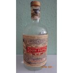 Bouteille vide de rhum Bouteille vide de rhum
