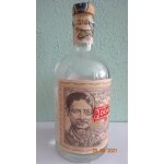 Bouteille vide de rhum Bouteille vide de rhum