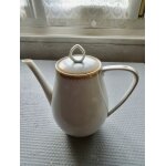 Cafeti�re ancienne en porcelaine de limoges