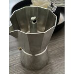Cafeti�re italienne 6 tasses servie 1 fois