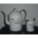 Cafetière et pot du lait en porcelaine de limoges Cafetière et pot du lait en porcelaine de limoges