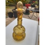 Carafon en verre moul� jaune