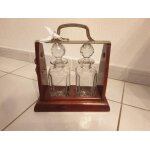 Cave a liqueur anglaise d�but xx�me si�cle en acajou avec monture m�tal argent� - avec serrure. deux ...