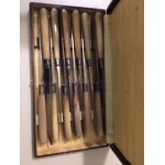 Coffret 12 couteaux anciens corne