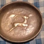 Coupelle - un animal - en m�tal - 8 cm de diam�tre environ