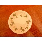 Coupelles individuelles d�cor�es d'une frise de lierre en porcelaine de limoges:haviland