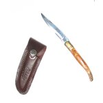 Couteau de poche laguiole dans son etui en cuir