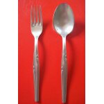 Couverts pour enfant - bébé en métal argenté (cuillère et fourchette) - 17 cm - début années 70 Couverts pour enfant - bébé en métal argenté (cuillère et fourchette) - 17 cm - début années 70