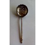 Cuillère a saupoudrer, saupoudreuse - aspect métal argenté, style classique - french antic metal sugar ... Cuillère a saupoudrer, saupoudreuse - aspect métal argenté, style classique - french antic metal sugar ...