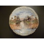 Deux assiettes anciennes :les saisons automne et hiver