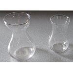Deux petites carafes en verre transparent - hauteur 14 et 12cm - peuvent servir aussi de vases ou de ...