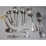 Lot de 14 couverts - cuillres et fourchettes en mtal argent - poinonns