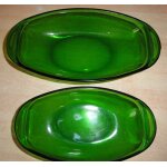 Lot de 2 ramequins en verre de couleur verte : longueur 23. 5cm, largeur 12. 4cm + longueur 19cm, largeur ... Lot de 2 ramequins en verre de couleur verte : longueur 23. 5cm, largeur 12. 4cm + longueur 19cm, largeur ...