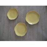 Lot de 3 assiettes jaunes forme fleur tbe