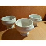 Lot de 3 bols neufs de marque chauvigny en porcelaine blanche têtes de lion numérotés 4 Lot de 3 bols neufs de marque chauvigny en porcelaine blanche têtes de lion numérotés 4
