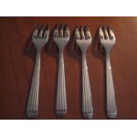 Lot 4 fourchettes a dessert en inox guy degrenne, 6 cuillres a dessert en inox et 6 cuillres a caf ...