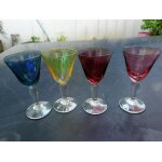 Lot de 4 verres a liqueur a pieds 4 couleurs