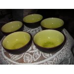 Lot de 5 bols en c�ramique de marque cosa, coloris ext�rieur marron fonc�, coloris int�rieur vert nuanc�, ...